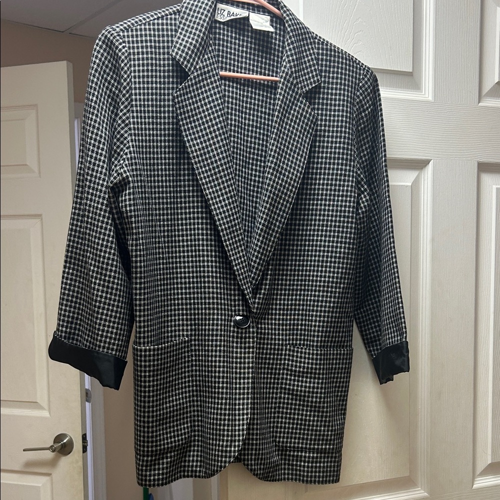Liz Baker essentials Black and White Checkered Blouse